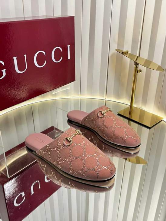 Picture of Gucci Slippers _SKUGuccisz35-39mnq12052002